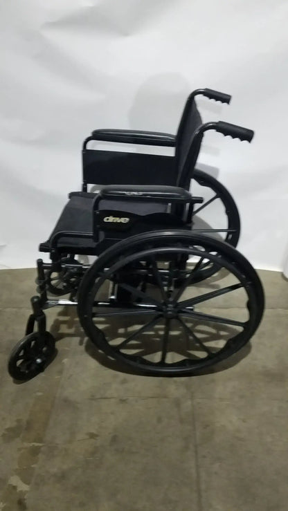 Reuse Medical Equipment Drive Medical Silver Sport 2 Folding Wheelchair Lightweight Black Seat Wheelchairs, second-hand product photo 11