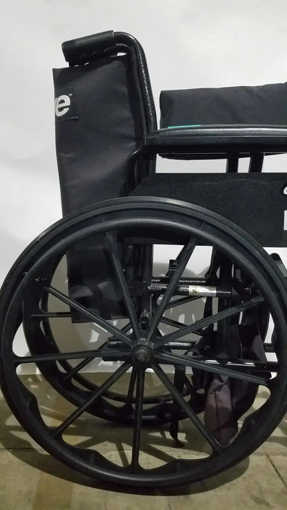 Reuse Medical Equipment Drive Medical Silver Sport 2 Folding Wheelchair Lightweight Black Seat Wheelchairs, second-hand product photo 16
