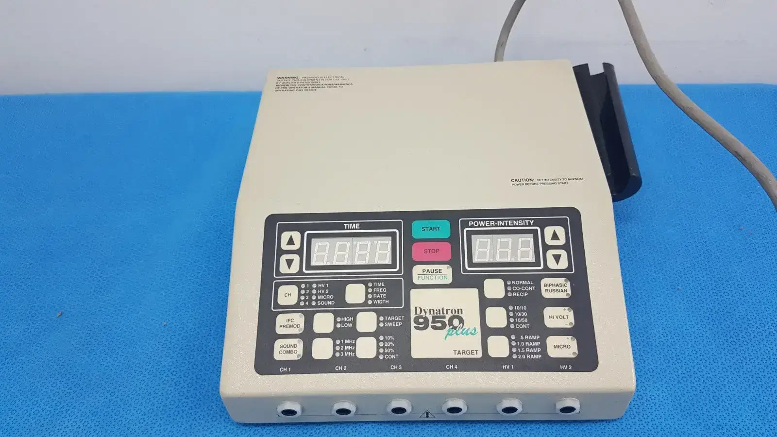 Dynatronics Dynatron Dynatronics 950 Plus Ultrasound System – Therapeutic Medical Device Ultrasound Therapy System, second-hand product photo 1