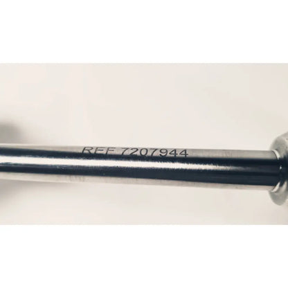 Silver metallic handle of dyonics autoclave degree 10mm laparoscope engraved with reference number ref 7207944