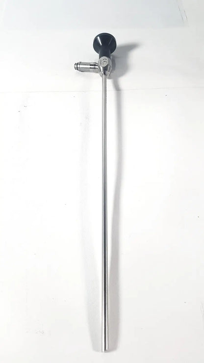 Stainless steel dyonics autoclave ref 7207952 30° laparoscope with black ergonomic handle and metallic joints for reuse medical use