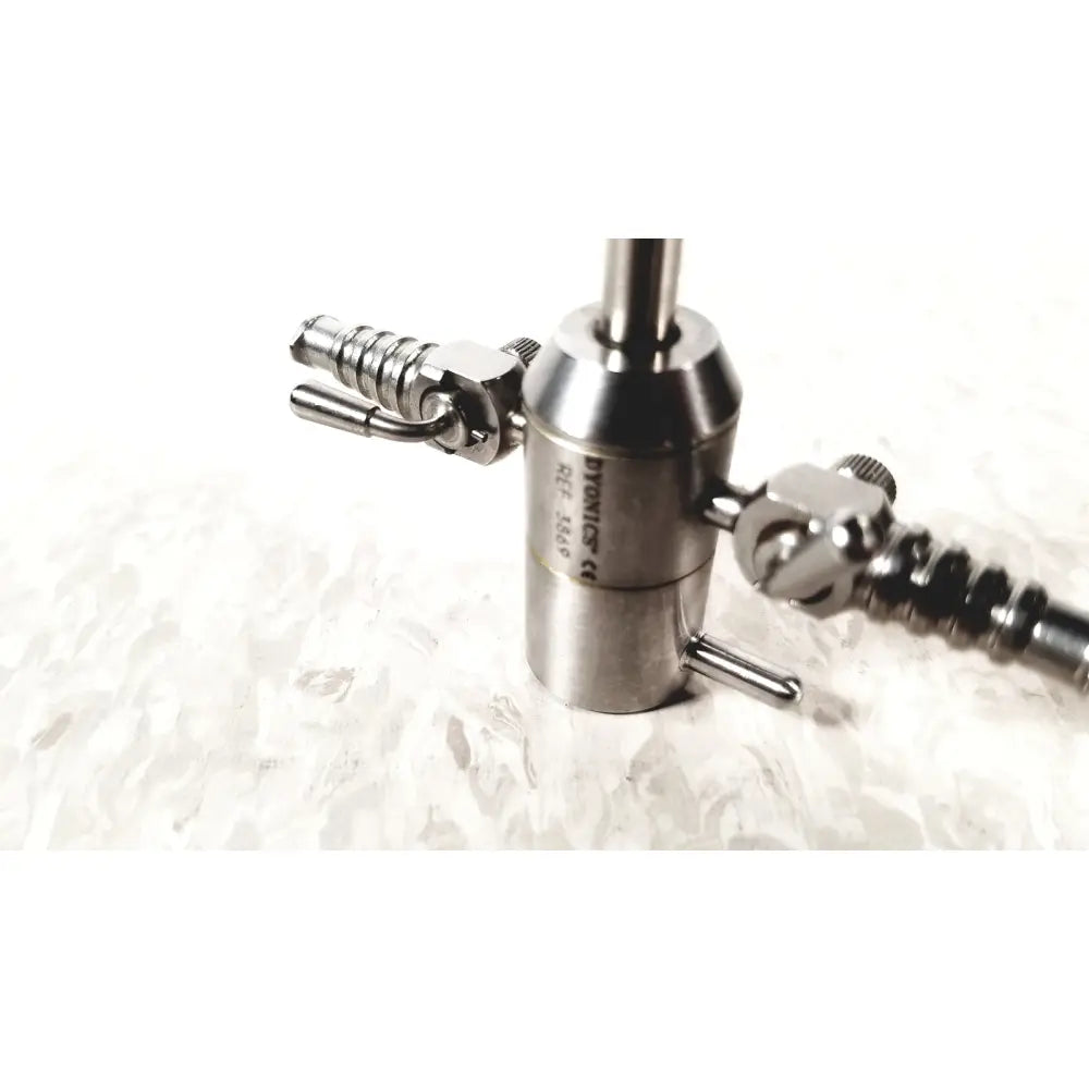Stainless steel gas regulator with threaded connections and engraved markings for dyonics sheath rotatable ref 3869 50179200