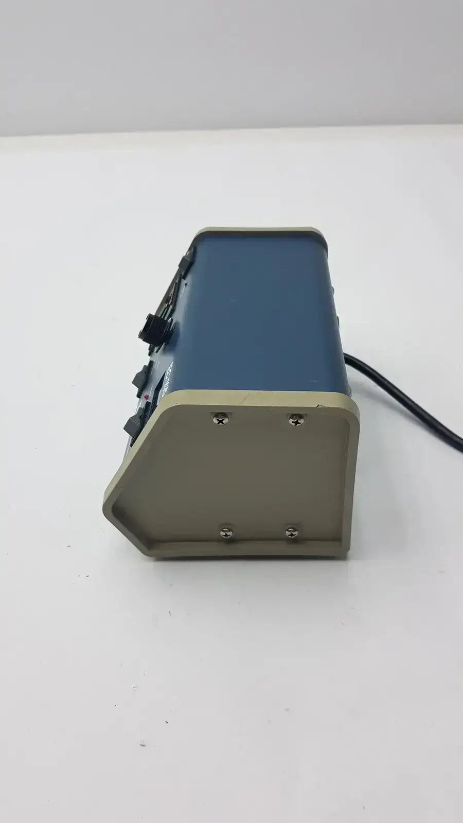 E-C Apparatus Corporation Electrophoresis Power Supply EC150 Electrophoresis Power Supply, second-hand product photo 4