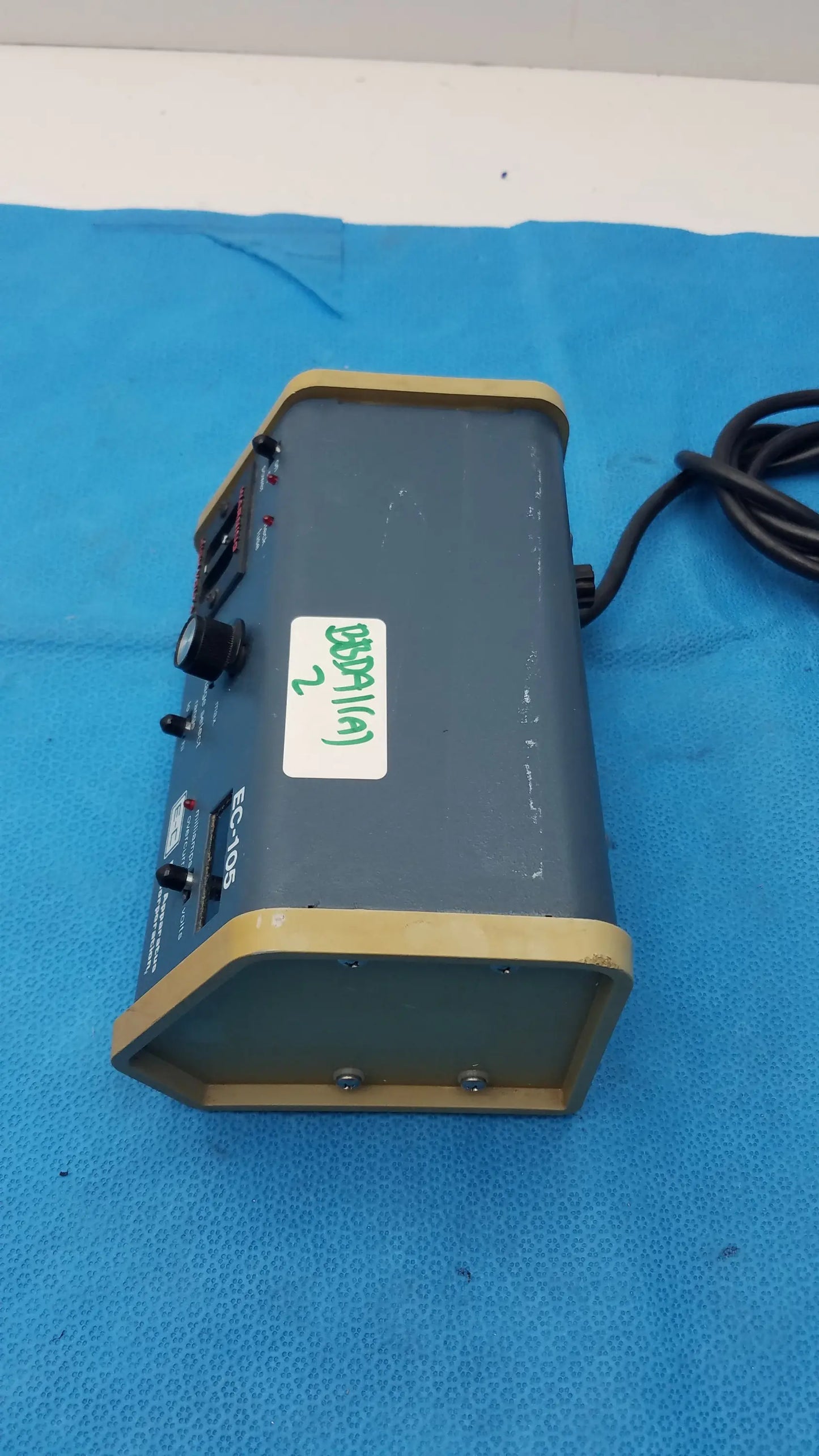 E-C Apparatus EC-105 Electrophoresis Power Supply Electrophoresis Power Supply, second-hand product photo 12