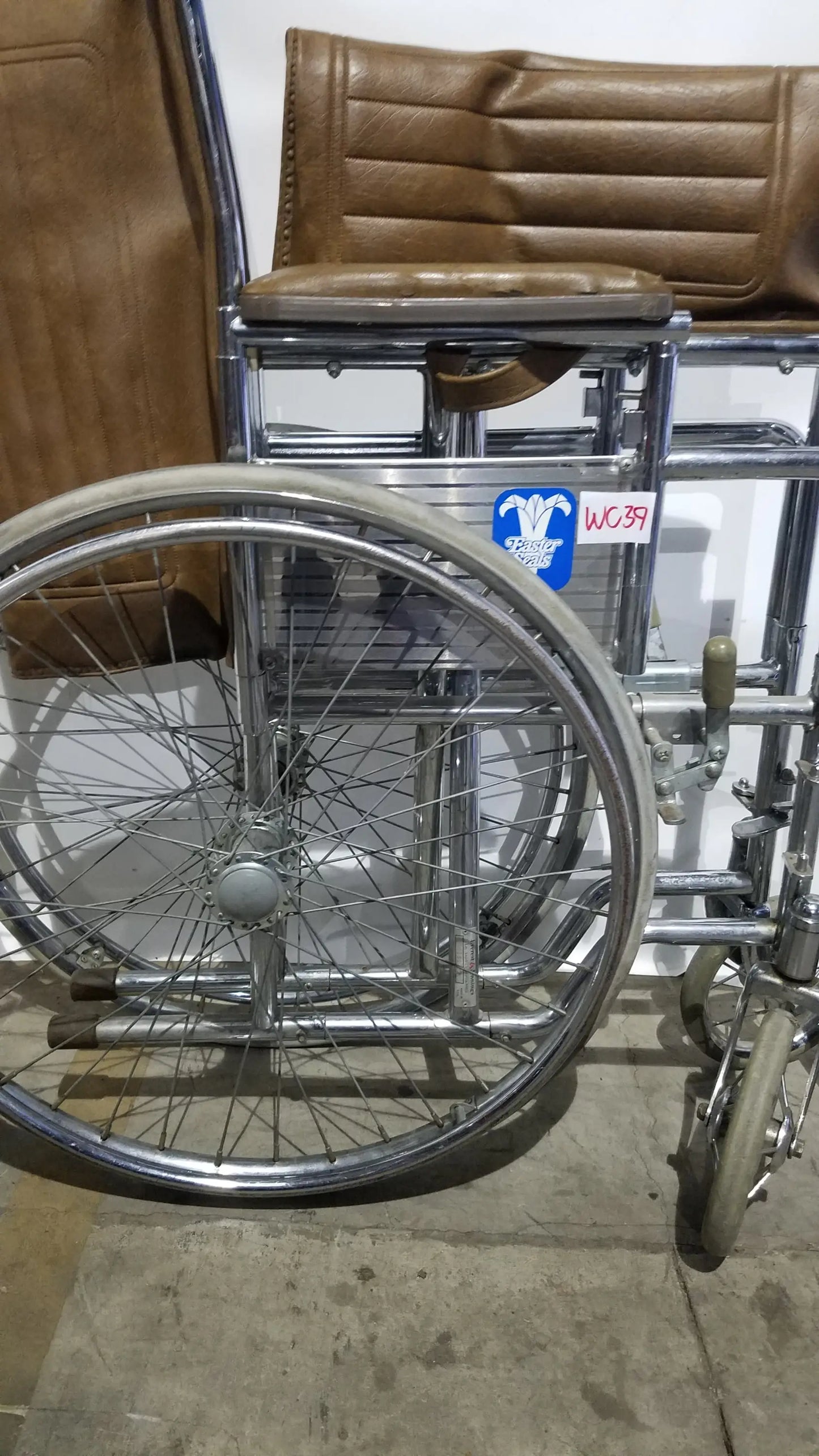Reuse Medical Equipment Easter Seals Folding Manual Wheelchair Wheelchairs, second-hand product photo 25