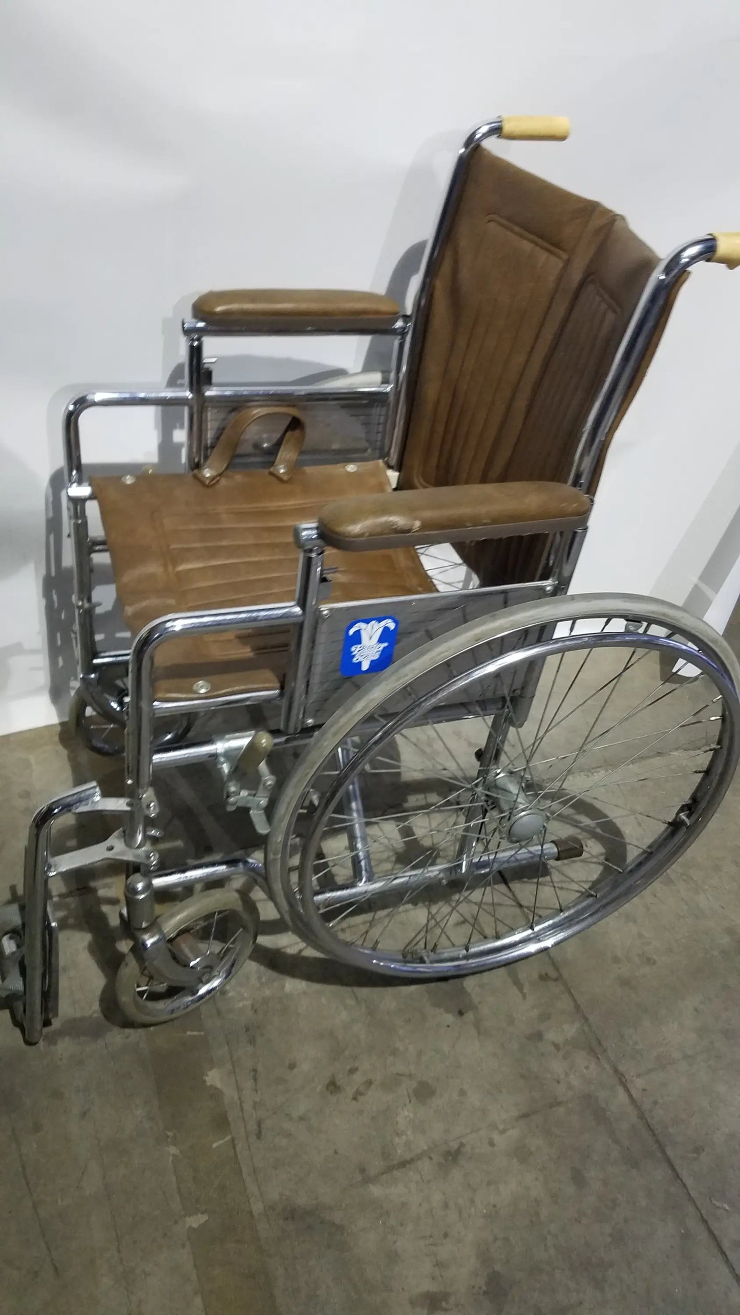 Reuse Medical Equipment Easter Seals Folding Manual Wheelchair Wheelchairs, second-hand product photo 7