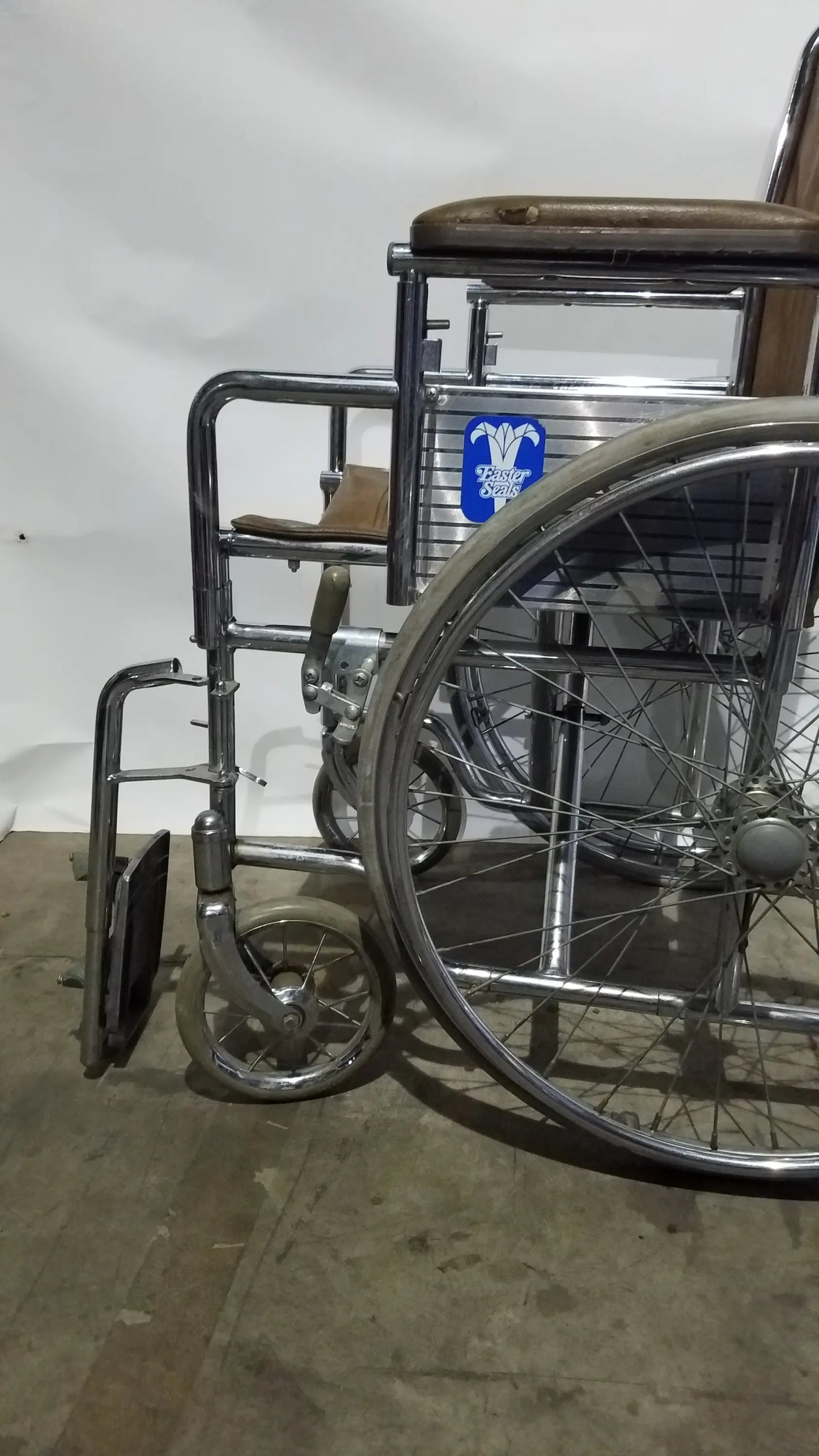 Reuse Medical Equipment Easter Seals Folding Manual Wheelchair Wheelchairs, second-hand product photo 9