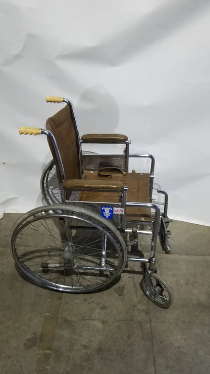 Reuse Medical Equipment Easter Seals Folding Manual Wheelchair Wheelchairs, second-hand product photo 1