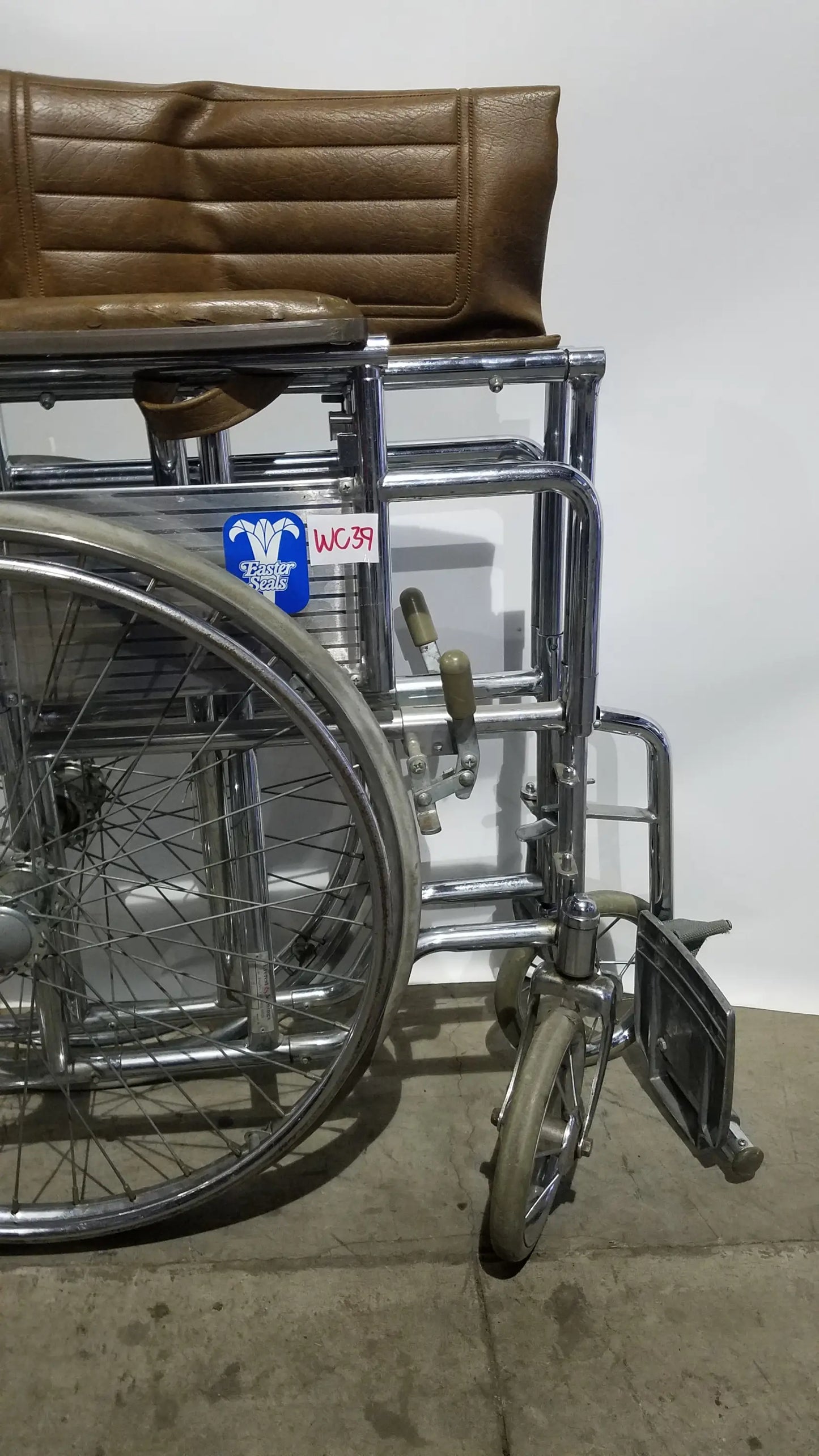 Reuse Medical Equipment Easter Seals Folding Manual Wheelchair Wheelchairs, second-hand product photo 24