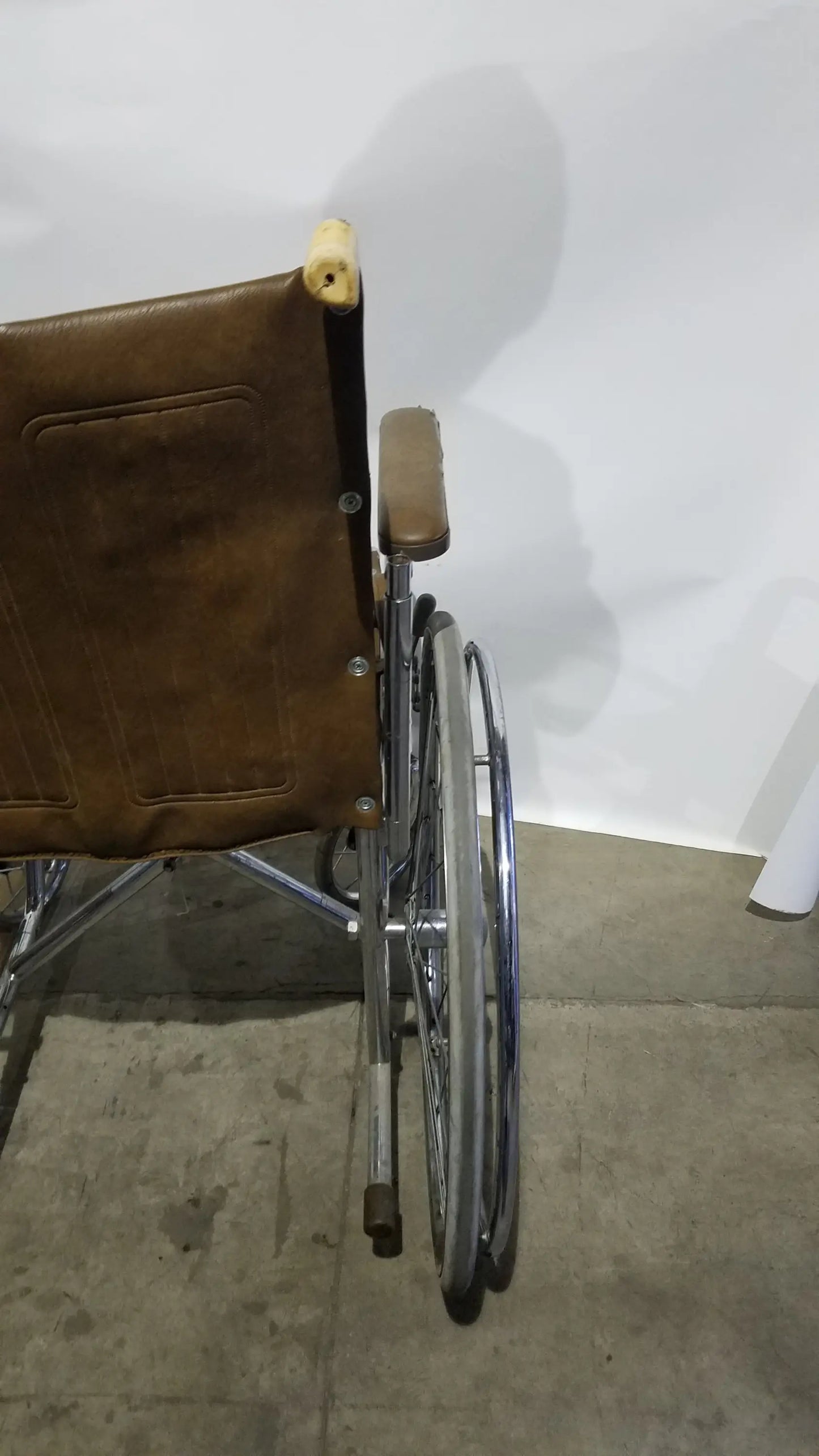 Reuse Medical Equipment Easter Seals Folding Manual Wheelchair Wheelchairs, second-hand product photo 4