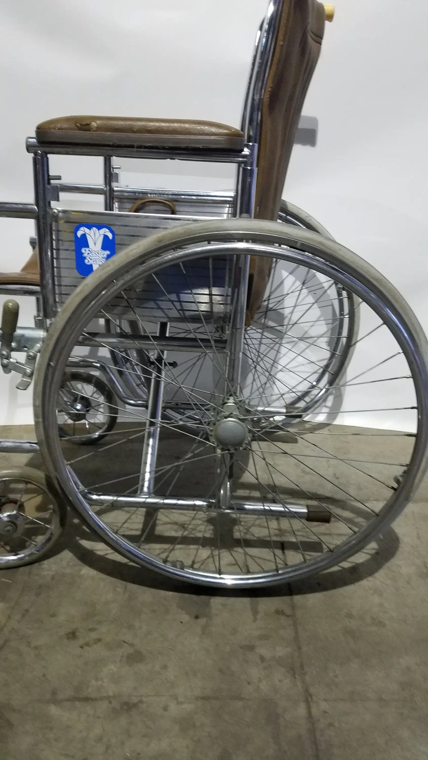 Reuse Medical Equipment Easter Seals Folding Manual Wheelchair Wheelchairs, second-hand product photo 11