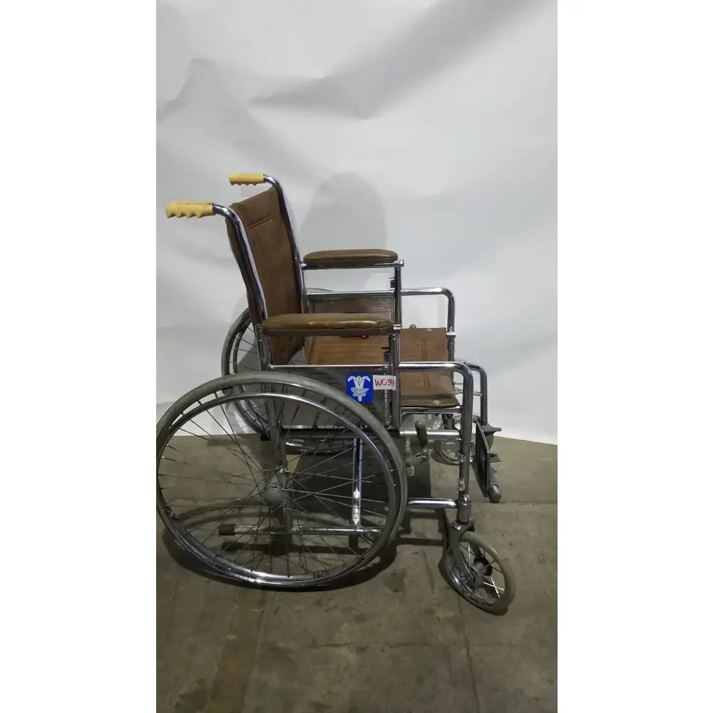 Reuse Medical Equipment Easter Seals Folding Manual Wheelchair Wheelchairs, second-hand product photo 2