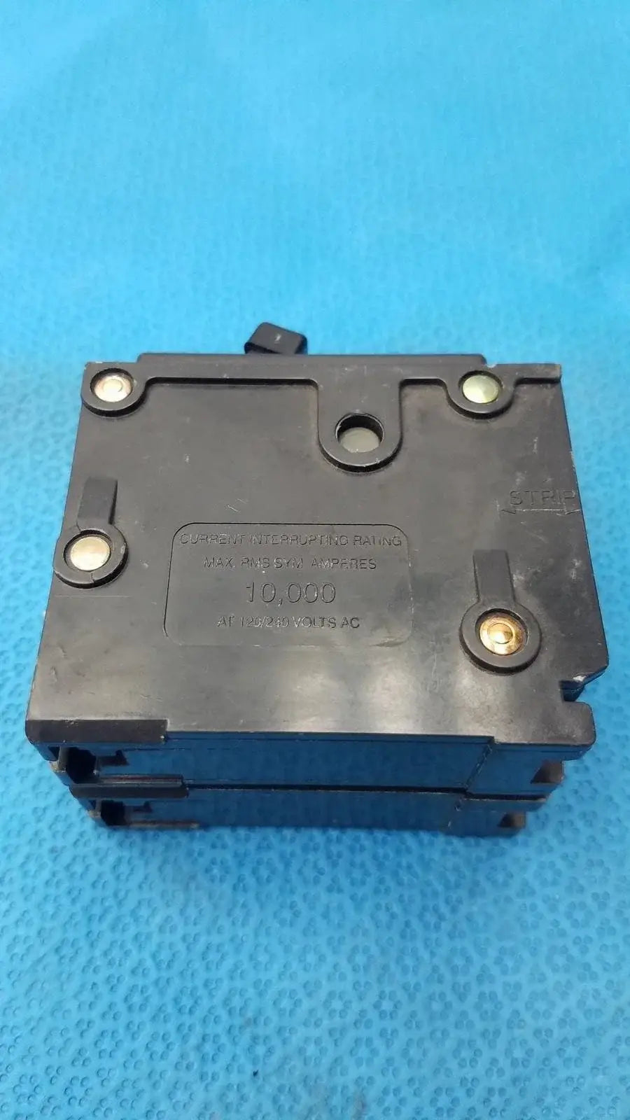 Reuse Medical Eaton BR220 2-Pole Type BR 20 Amp Circuit Breaker Circuit Breakers, as-is (for parts) product photo 8