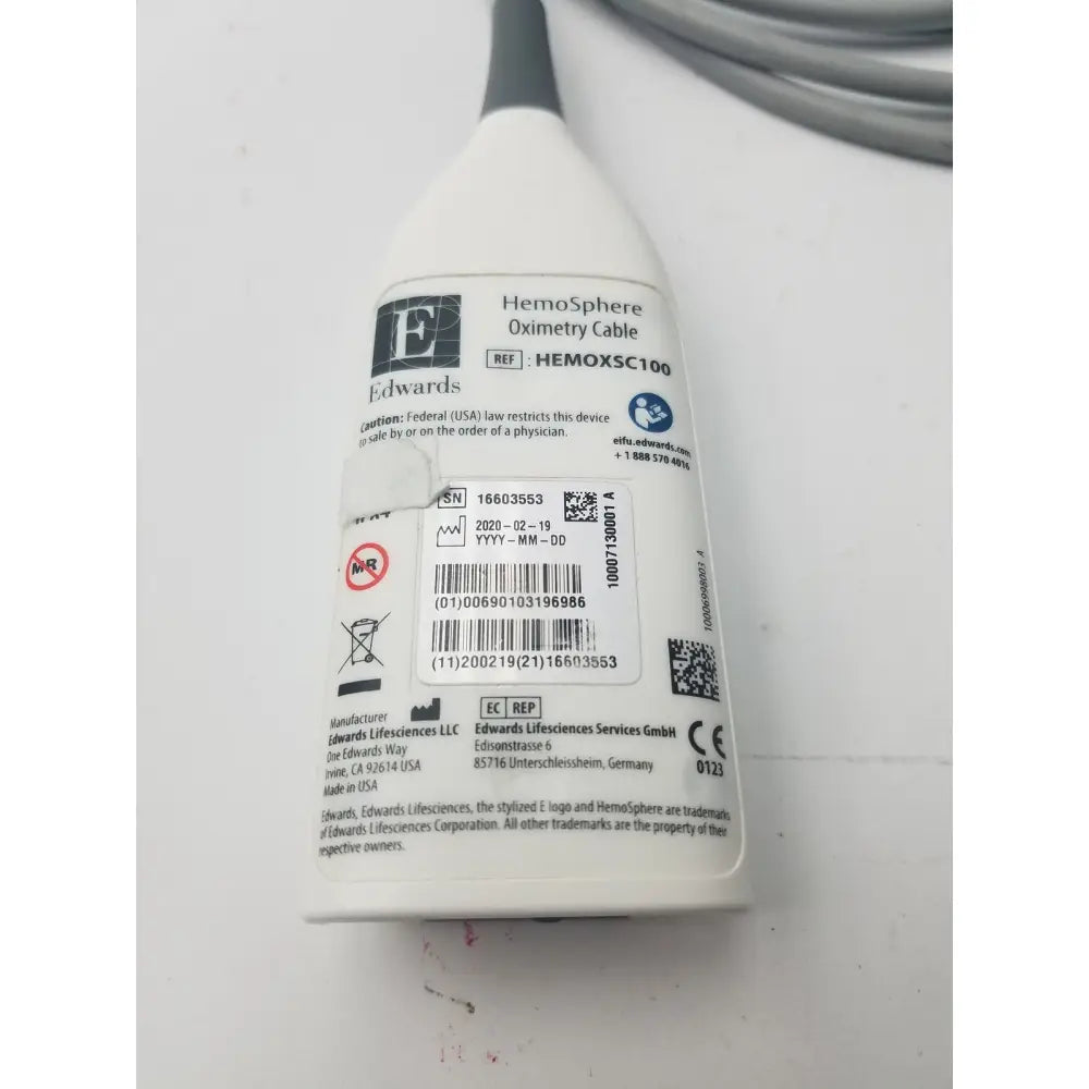 White plastic edwards hemosphere oximetry cable model hemoxsc100 for accurate patient monitoring use