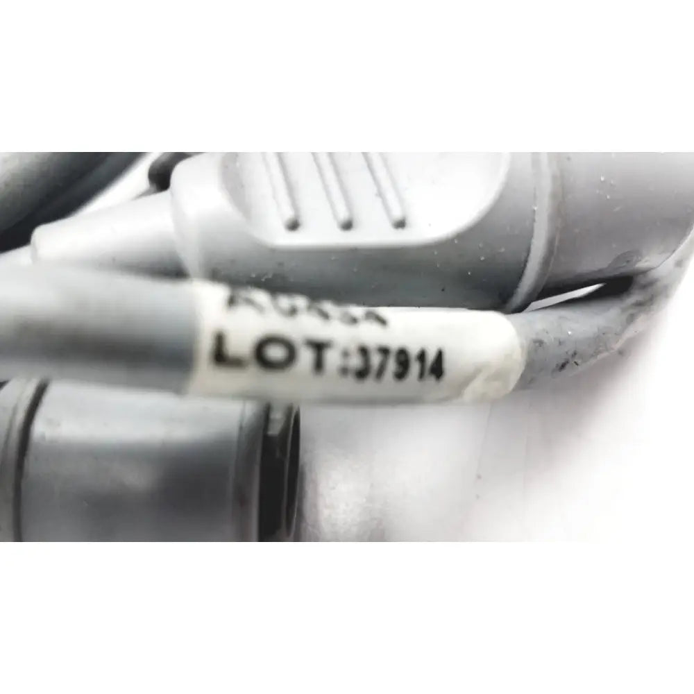 Gray vga cable with white label lot 37914 for edwards lifesciences a0434 truwave reusable cable