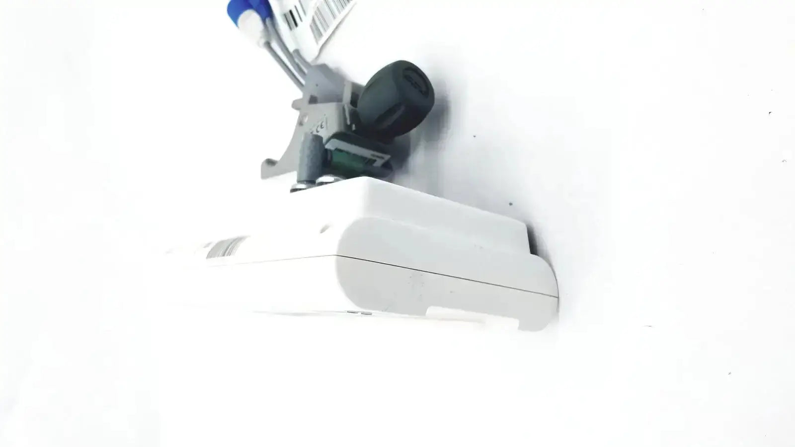 Edwards Lifesciences EV1000 Databox With Clamp & Cables Hemodynamic Monitor Accessory, second-hand product photo 2