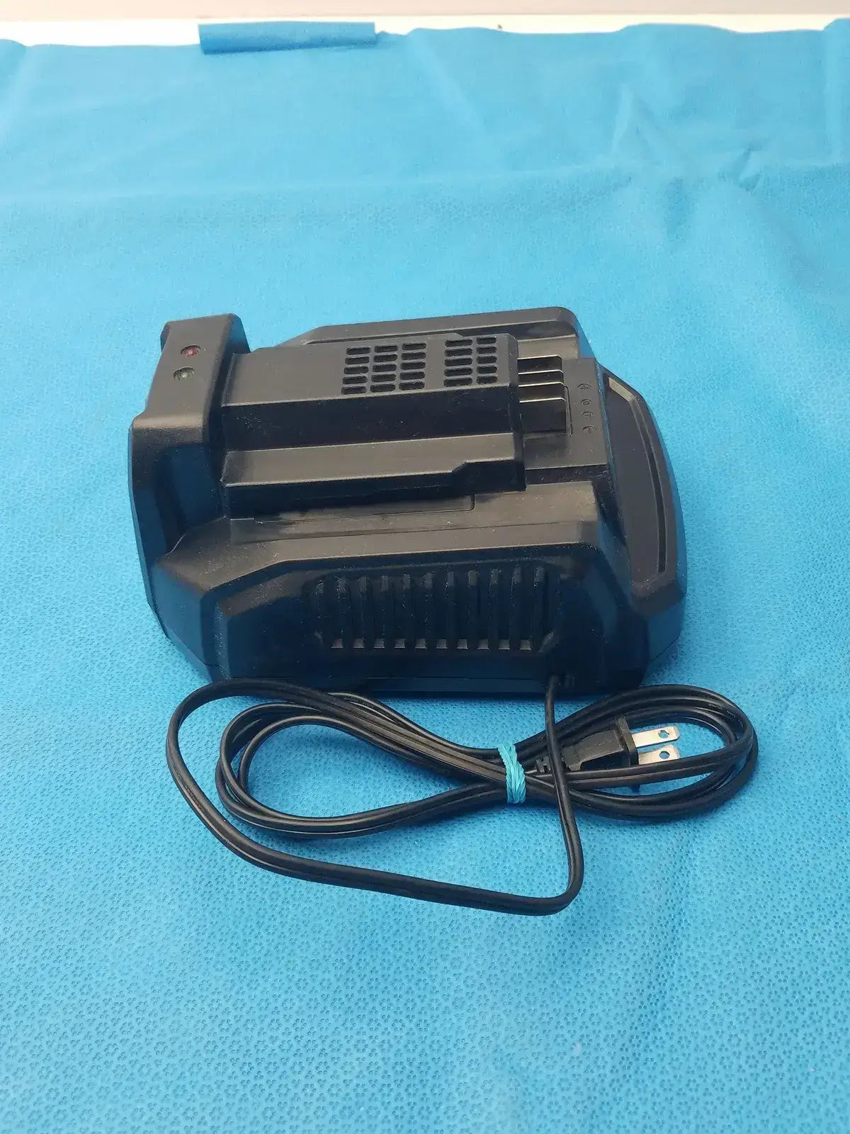 EGO Power Plus Battery Charger - CH2100 120V 60Hz 210W Battery Charger, second-hand product photo 2