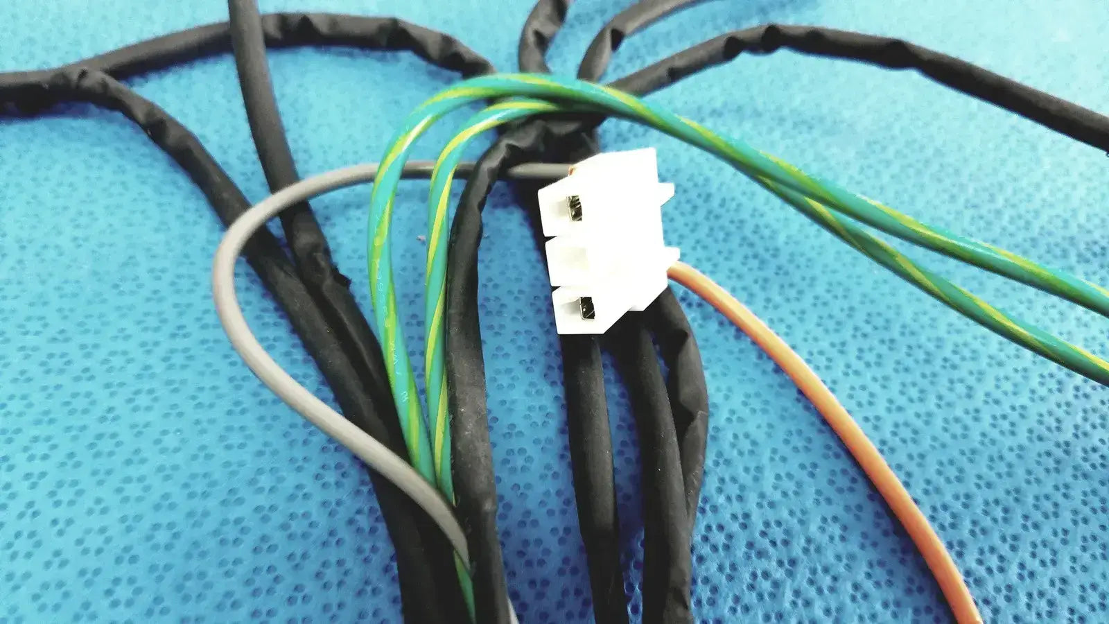 Generic Electrical Harness Cable with Multi-Pin Connectors - MPP 4.7K630V Cable Harness, second-hand product photo 8