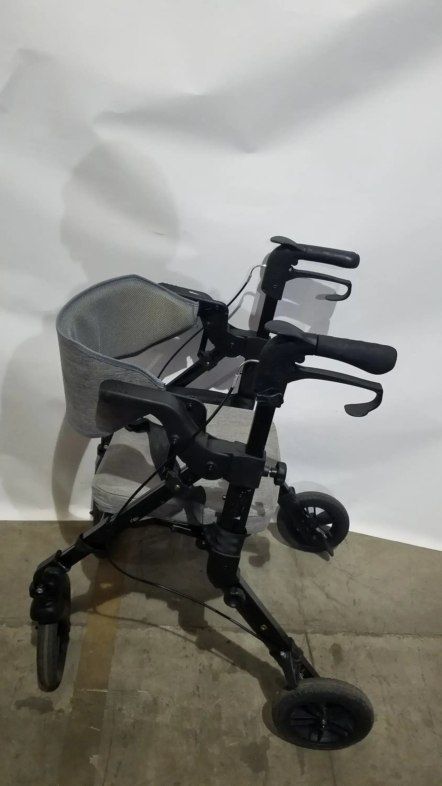 Reuse Medical Equipment ELENKER 2-in-1 Folding Rollator Walker & Transport Chair - SILVER Mobility Seat Walkers, second-hand product photo 4