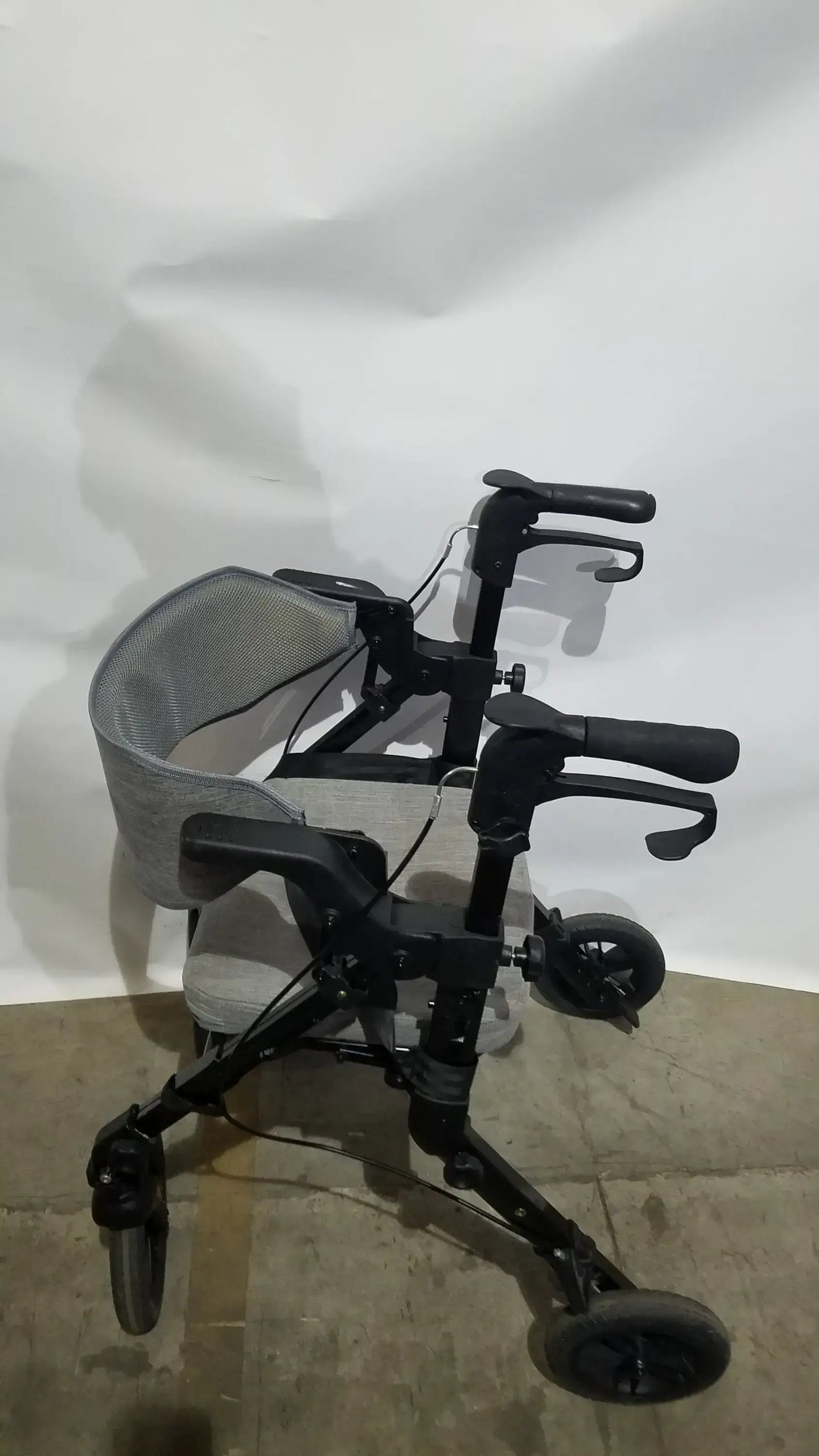 Reuse Medical Equipment ELENKER 2-in-1 Folding Rollator Walker & Transport Chair - SILVER Mobility Seat Walkers, second-hand product photo 3