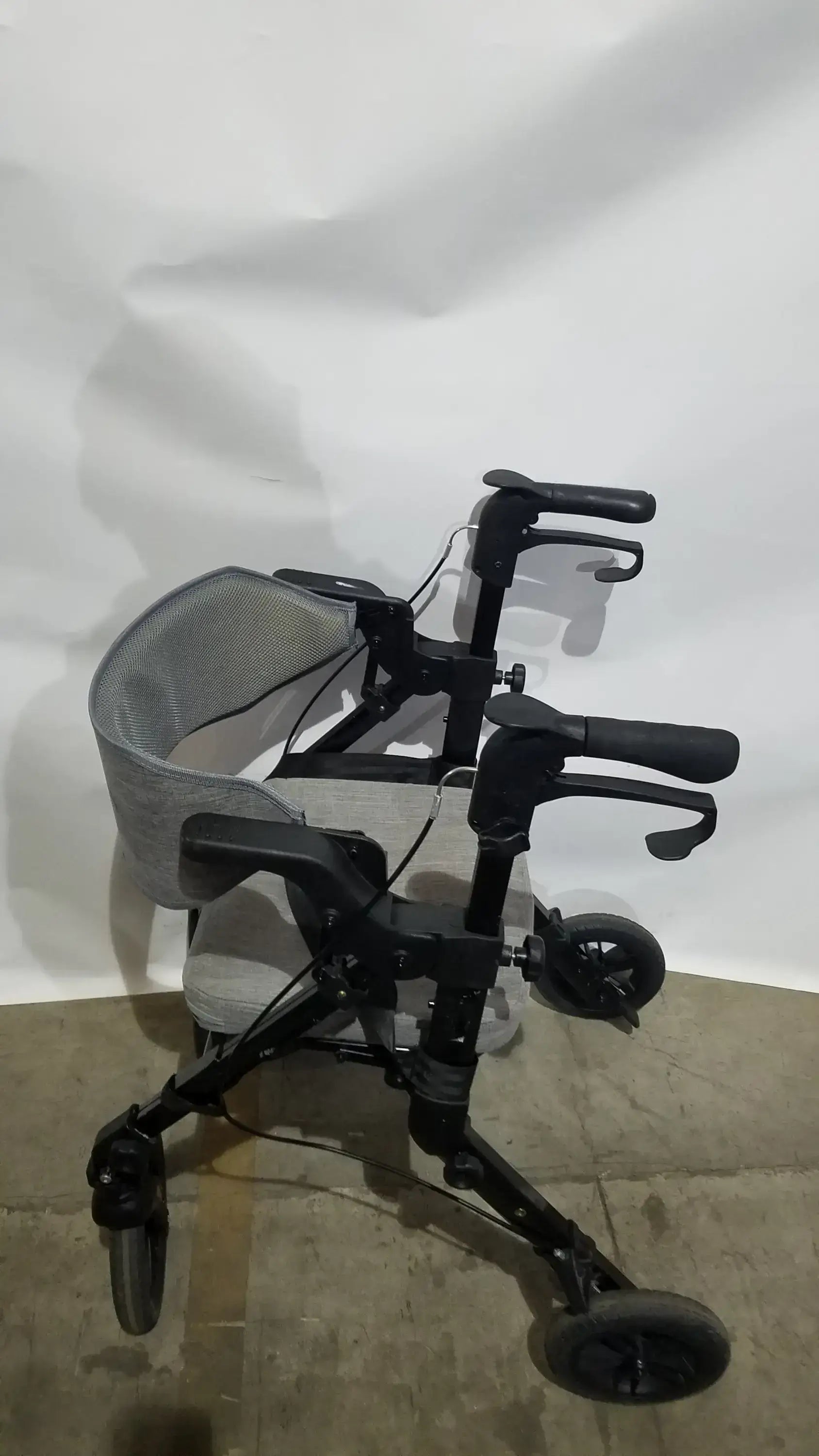Reuse Medical Equipment ELENKER 2-in-1 Folding Rollator Walker & Transport Chair - SILVER Mobility Seat Walkers, second-hand product photo 3