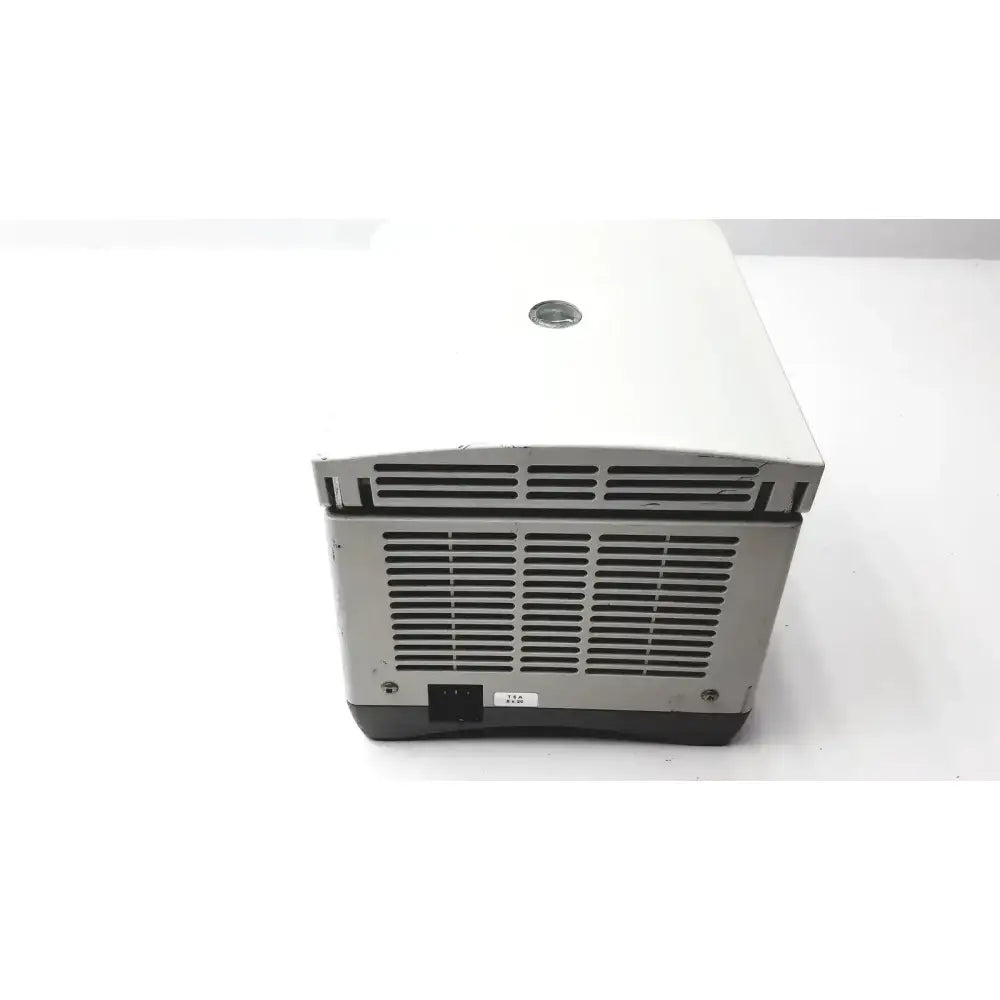 Eppendorf 5424 Cetrifuge - For Parts Centrifuge, as-is (for parts) product photo 6