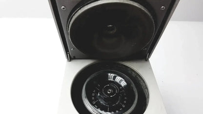 Eppendorf 5424 Cetrifuge - For Parts Centrifuge, as-is (for parts) product photo 2