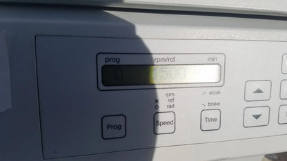 Eppendorf 5804 Refrigerated Benchtop Centrifuge Refrigerated Benchtop Centrifuge, second-hand product photo 2