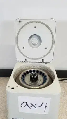 Eppendorf Centrifuge 5415C Laboratory Centrifuge, second-hand product photo 1