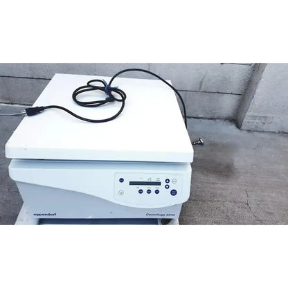Eppendorf Centrifuge 5810 Centrifuge, second-hand product photo 1