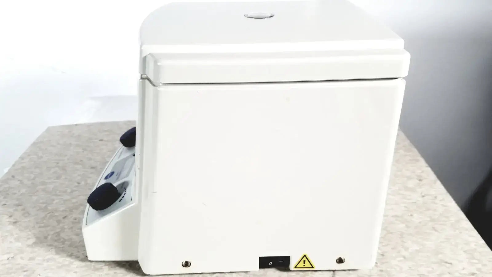 Eppendorf CentriIfuge 5415 D Laboratory Centrifuge, as-is (for parts) product photo 3