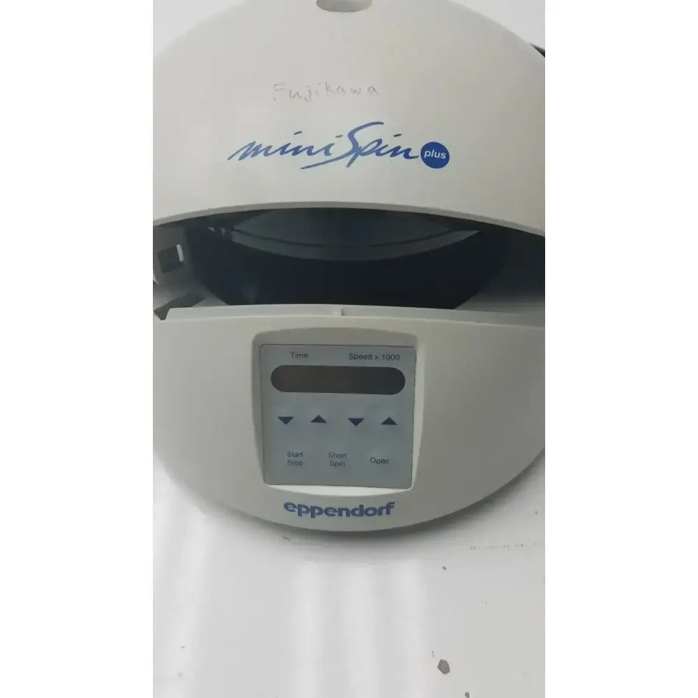 Eppendorf Mini Spin Plus Centrifuge Centrifuge, second-hand product photo 1
