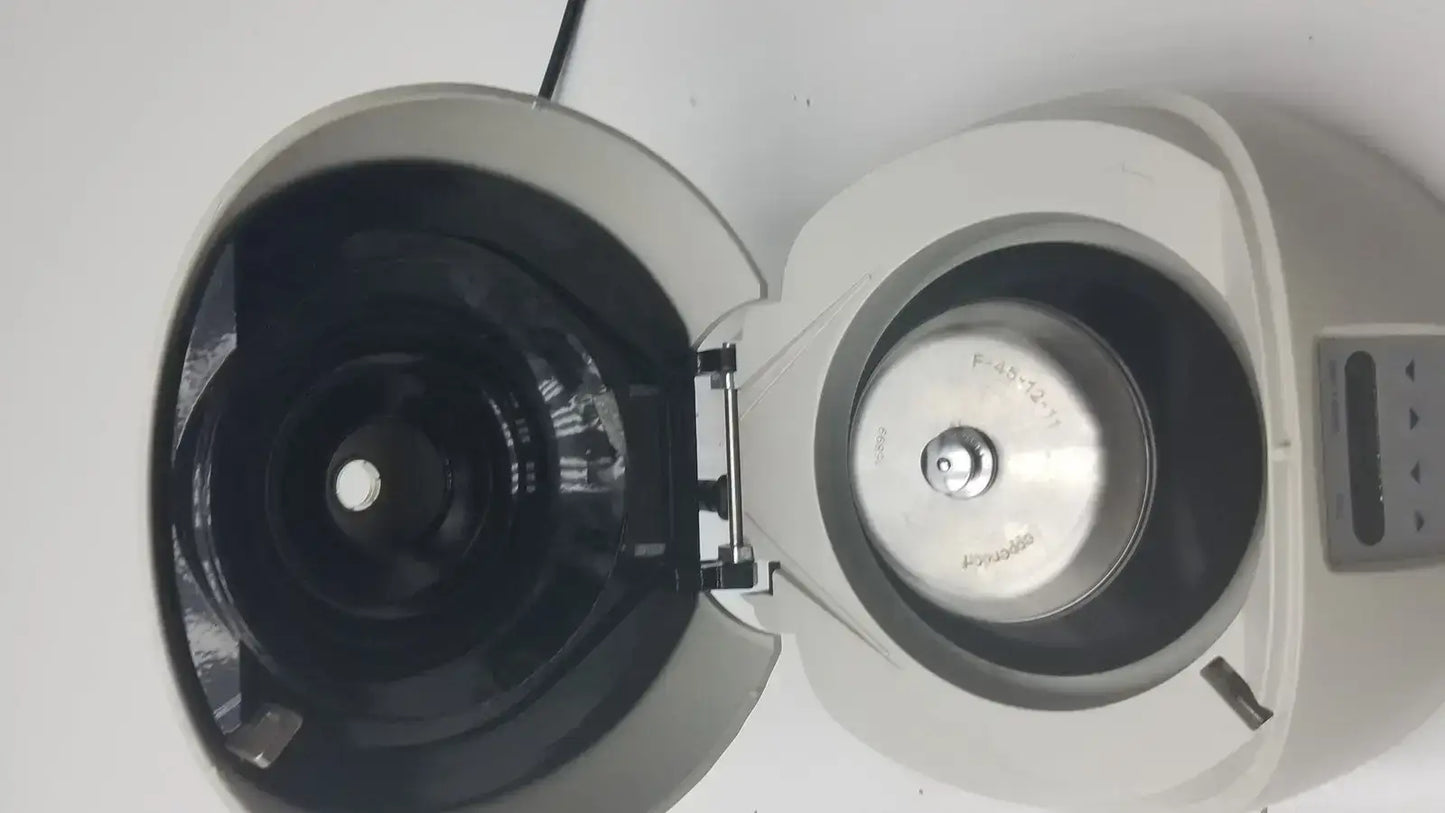 Eppendorf Mini Spin Plus Centrifuge Centrifuge, second-hand product photo 4