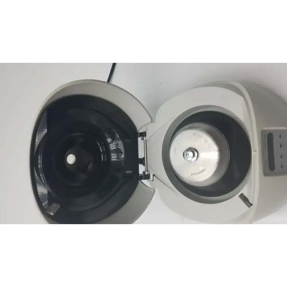 Eppendorf Mini Spin Plus Centrifuge Centrifuge, second-hand product photo 4