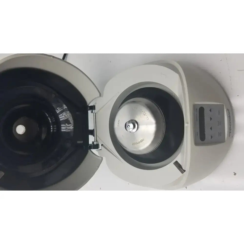 Eppendorf Mini Spin Plus Centrifuge Centrifuge, second-hand product photo 3