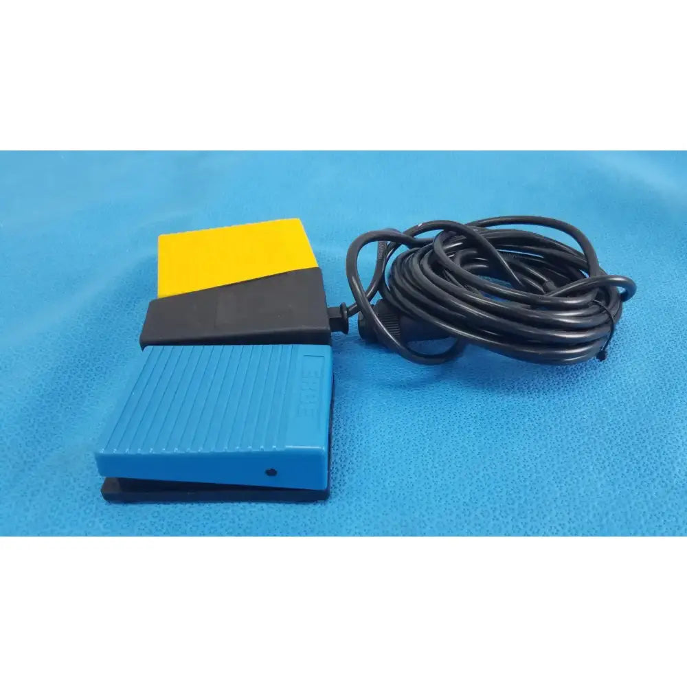 ERBE 20187-003 Electrosurgical Dual Footswitch Yellow Blue IPX8 VIO ICC Pedal Electrosurgical Footswitch, second-hand product photo 7