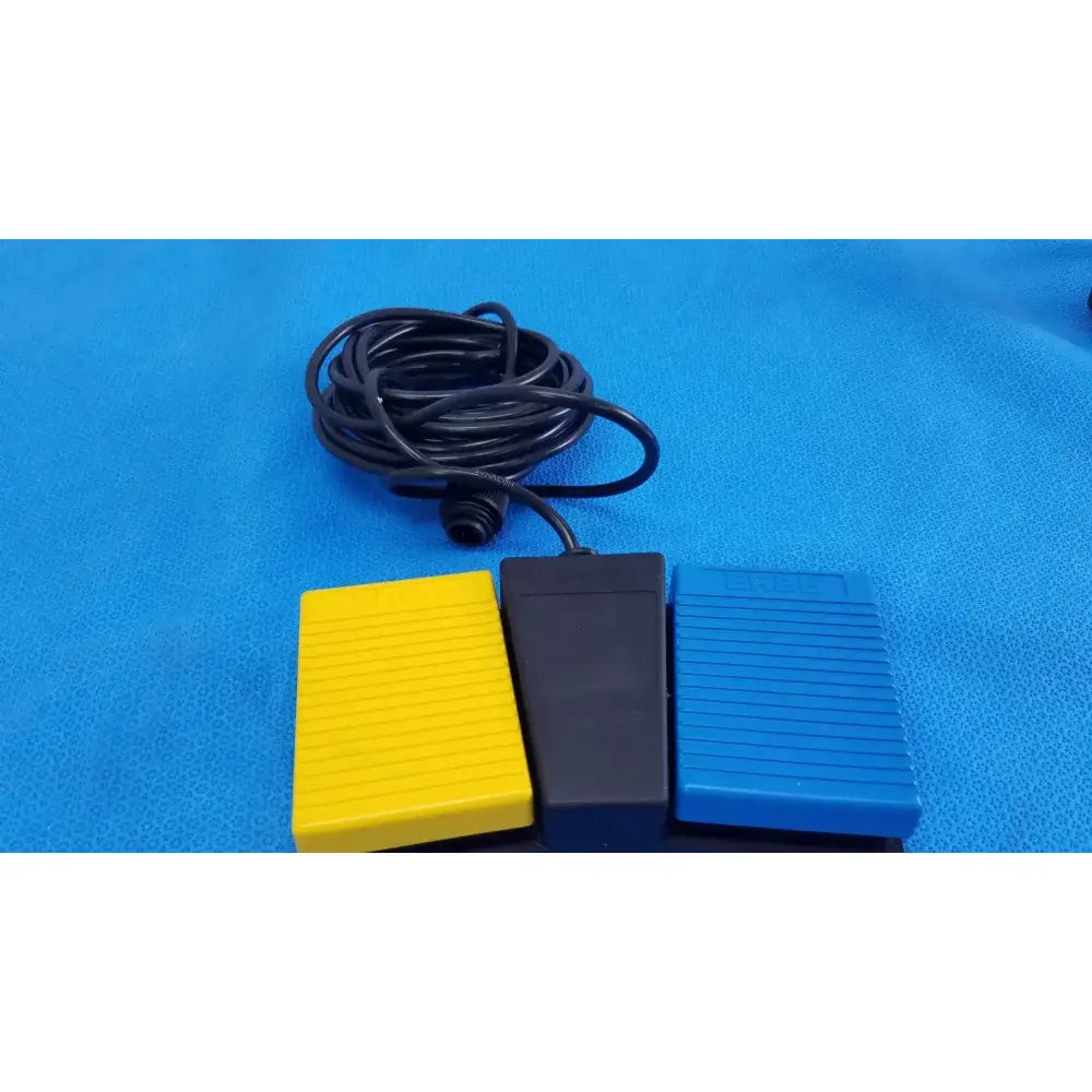 ERBE 20187-003 Electrosurgical Dual Footswitch Yellow Blue IPX8 VIO ICC Pedal Electrosurgical Footswitch, second-hand product photo 1