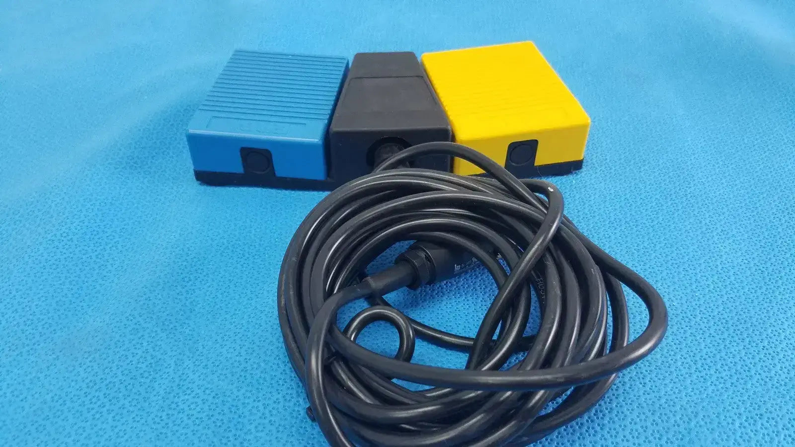 ERBE 20187-003 Electrosurgical Dual Footswitch Yellow Blue IPX8 VIO ICC Pedal Electrosurgical Footswitch, second-hand product photo 8