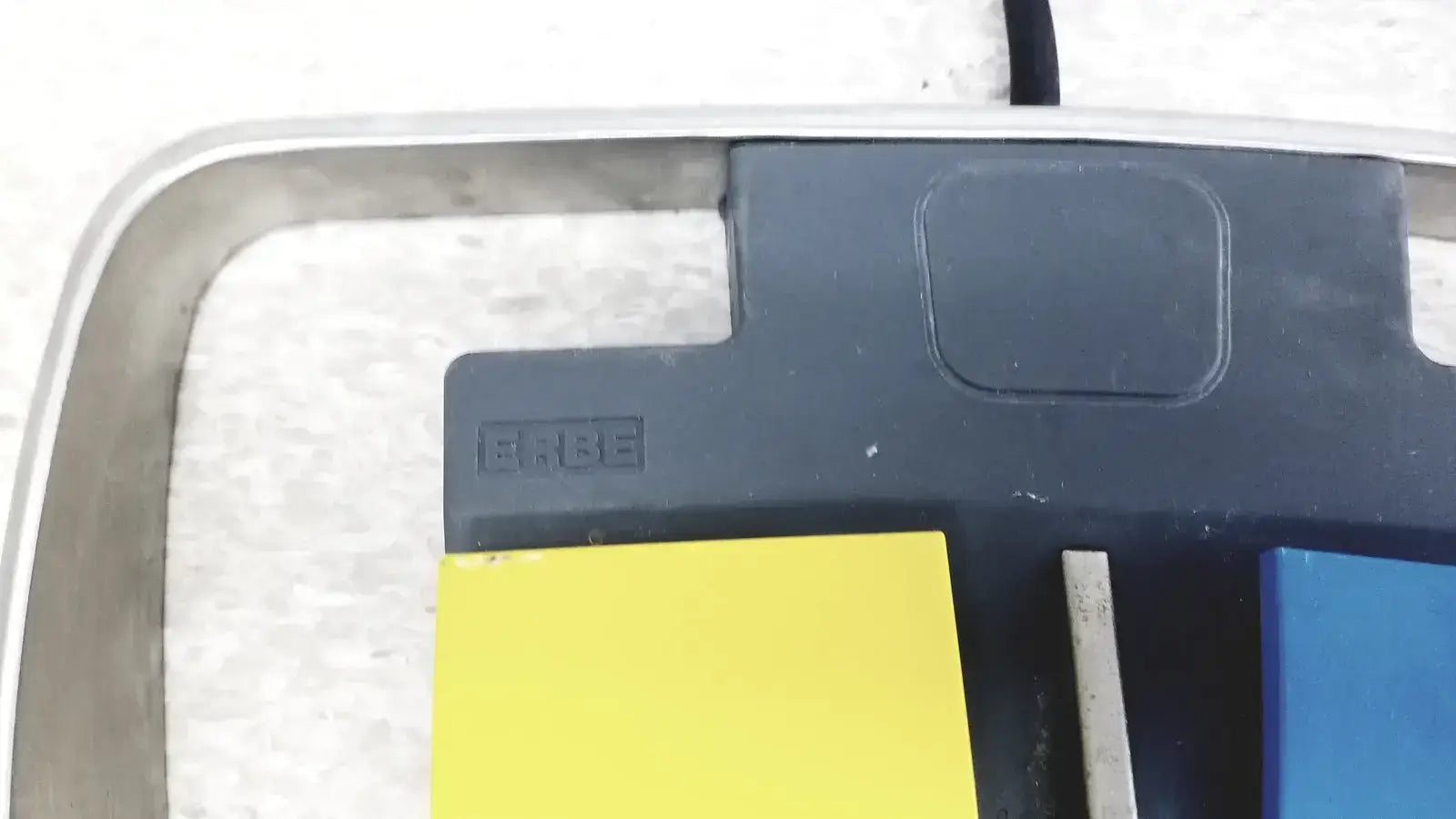 Stryker ERBE 20189-304 IPX8 Two Pedal Footswitch Footswitch, second-hand product photo 2