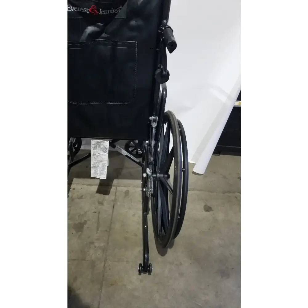 Reuse Medical Equipment Everest & Jennings Advantage Recliner Folding Manual Wheelchair Wheelchairs, second-hand product photo 4
