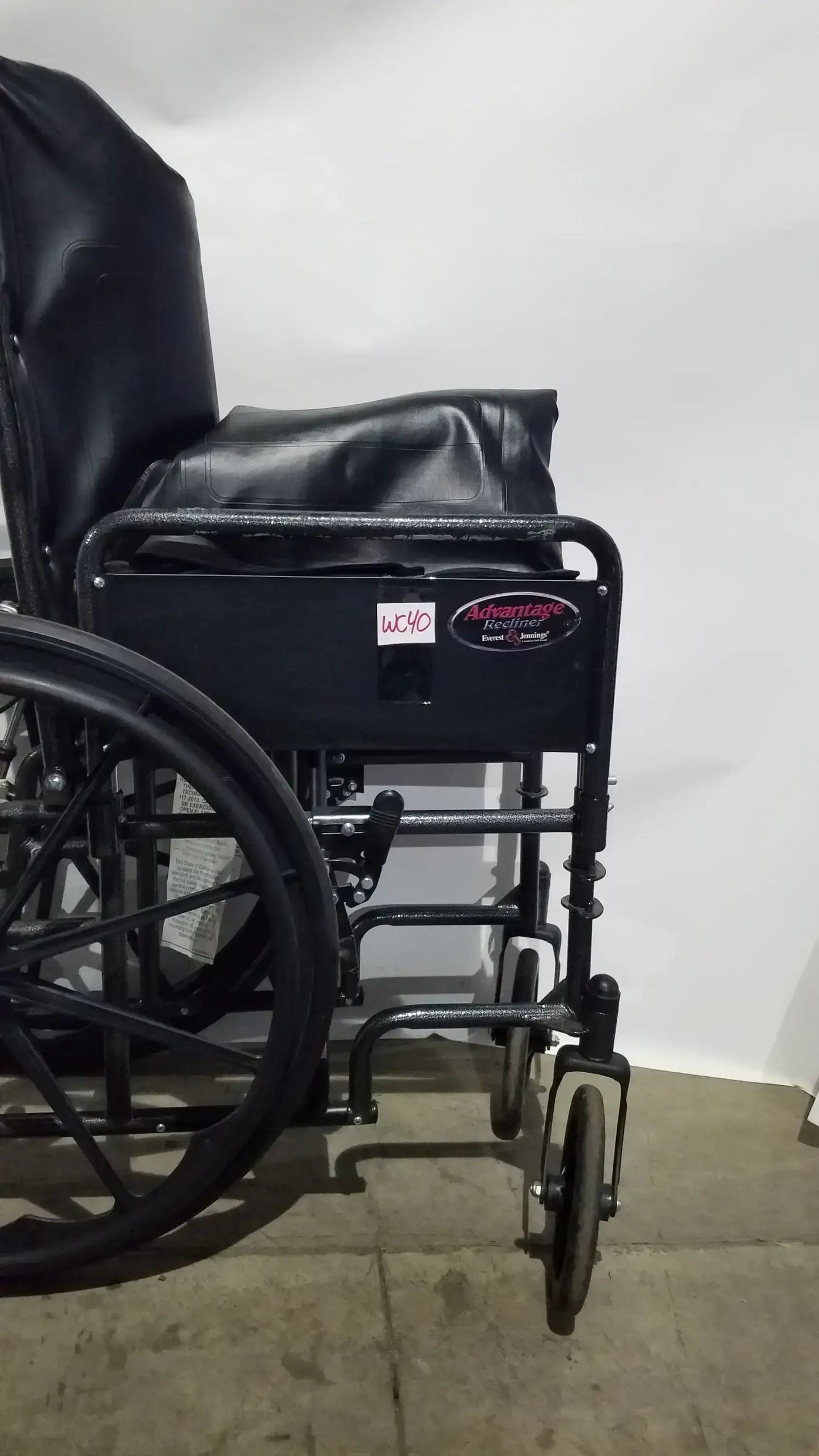 Reuse Medical Equipment Everest & Jennings Advantage Recliner Folding Manual Wheelchair Wheelchairs, second-hand product photo 20