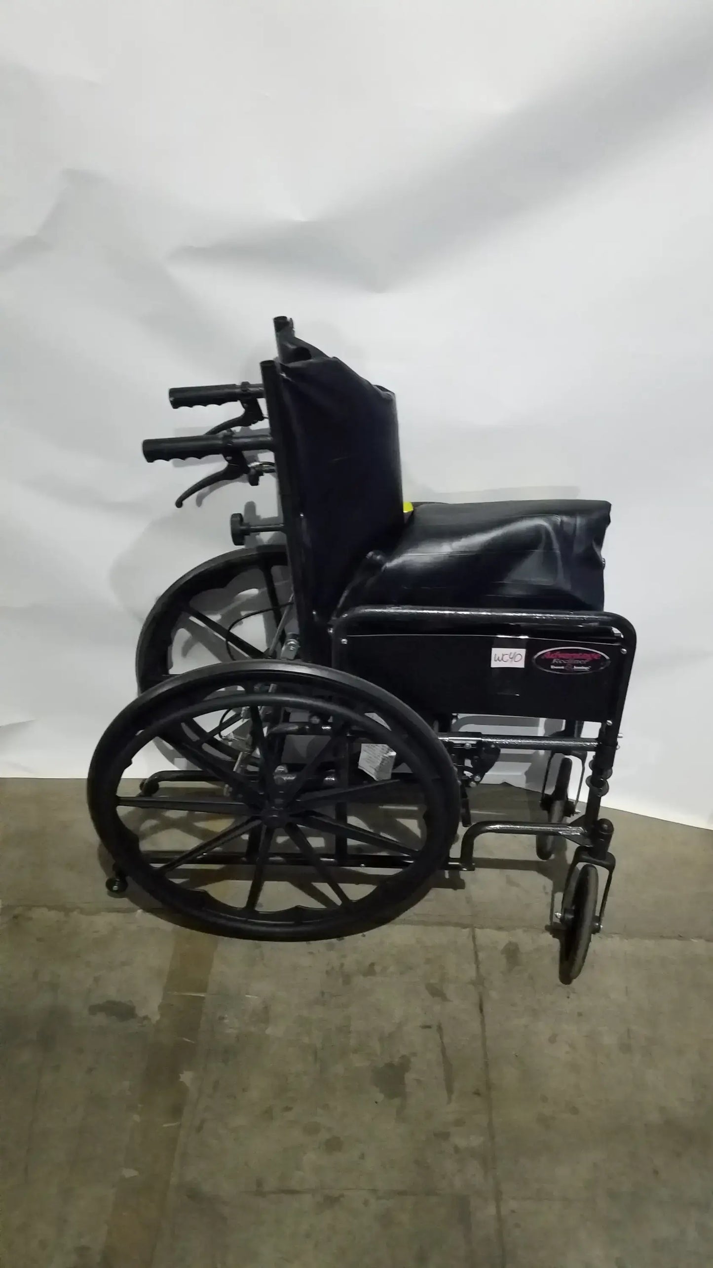 Reuse Medical Equipment Everest & Jennings Advantage Recliner Folding Manual Wheelchair Wheelchairs, second-hand product photo 25