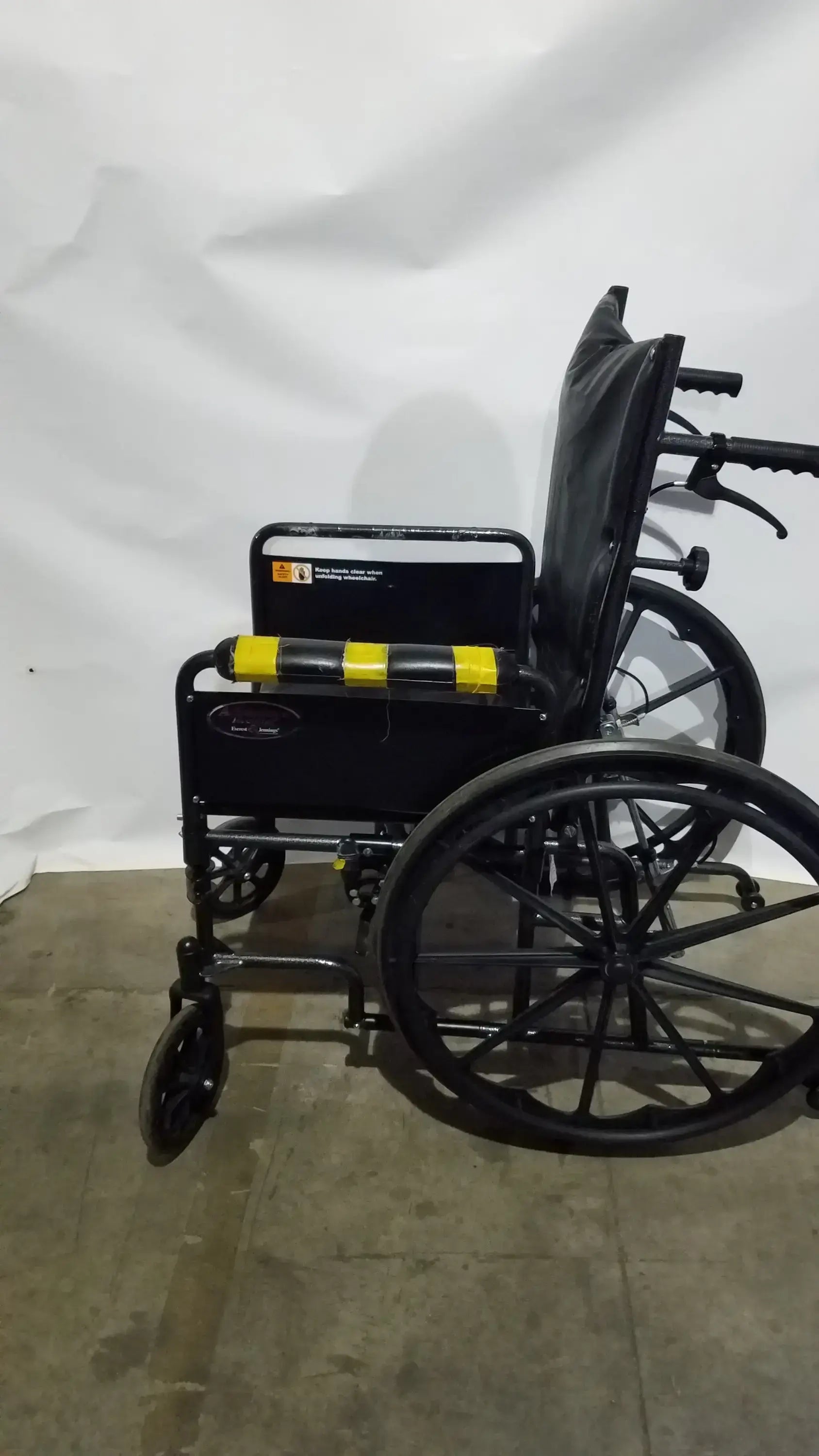 Reuse Medical Equipment Everest & Jennings Advantage Recliner Folding Manual Wheelchair Wheelchairs, second-hand product photo 11