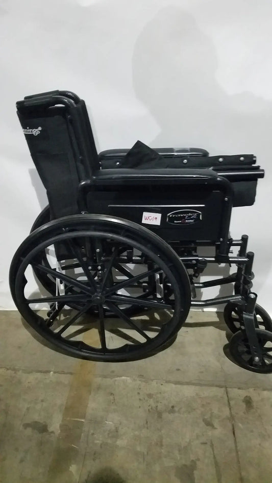 Reuse Medical Equipment Everest & Jennings Traveler L4 Wheelchair Ultralight Adjustable Height Adult Use Wheelchairs, second-hand product photo 2