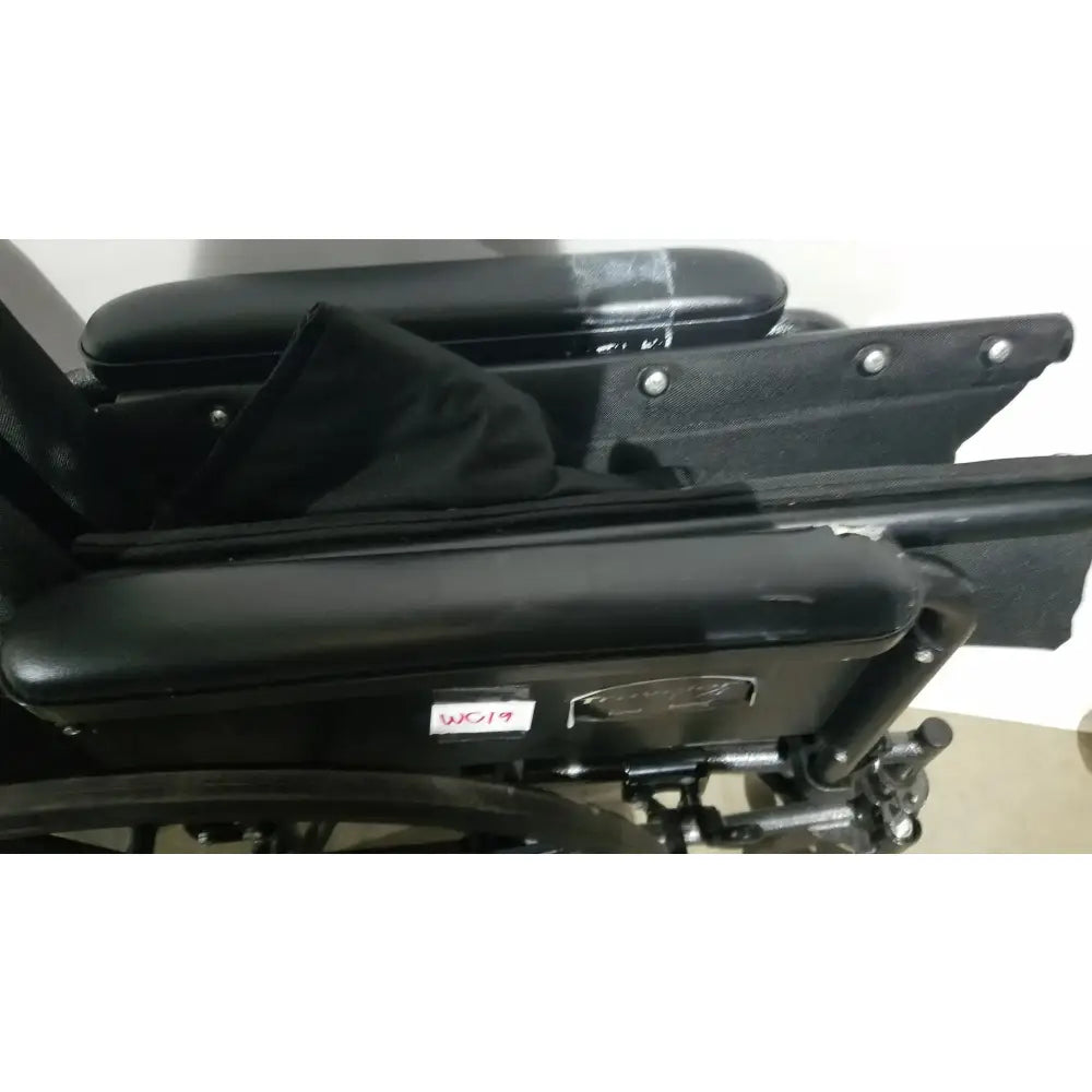 Reuse Medical Equipment Everest & Jennings Traveler L4 Wheelchair Ultralight Adjustable Height Adult Use Wheelchairs, second-hand product photo 7