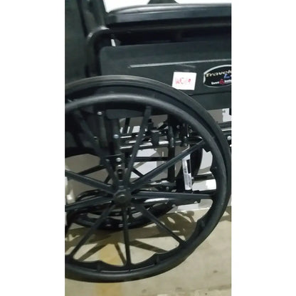 Reuse Medical Equipment Everest & Jennings Traveler L4 Wheelchair Ultralight Adjustable Height Adult Use Wheelchairs, second-hand product photo 3