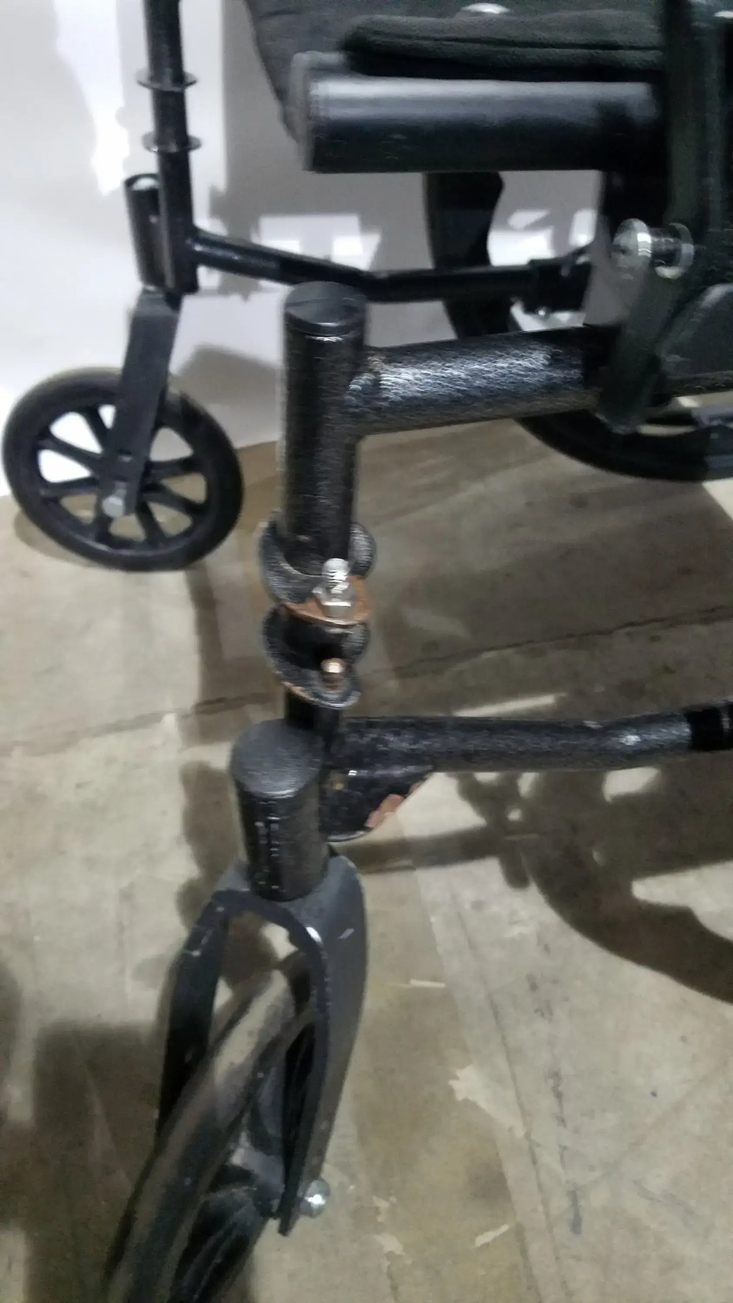 Reuse Medical Equipment Everest & Jennings Traveler L4 Wheelchair Ultralight Adjustable Height Adult Use Wheelchairs, second-hand product photo 16