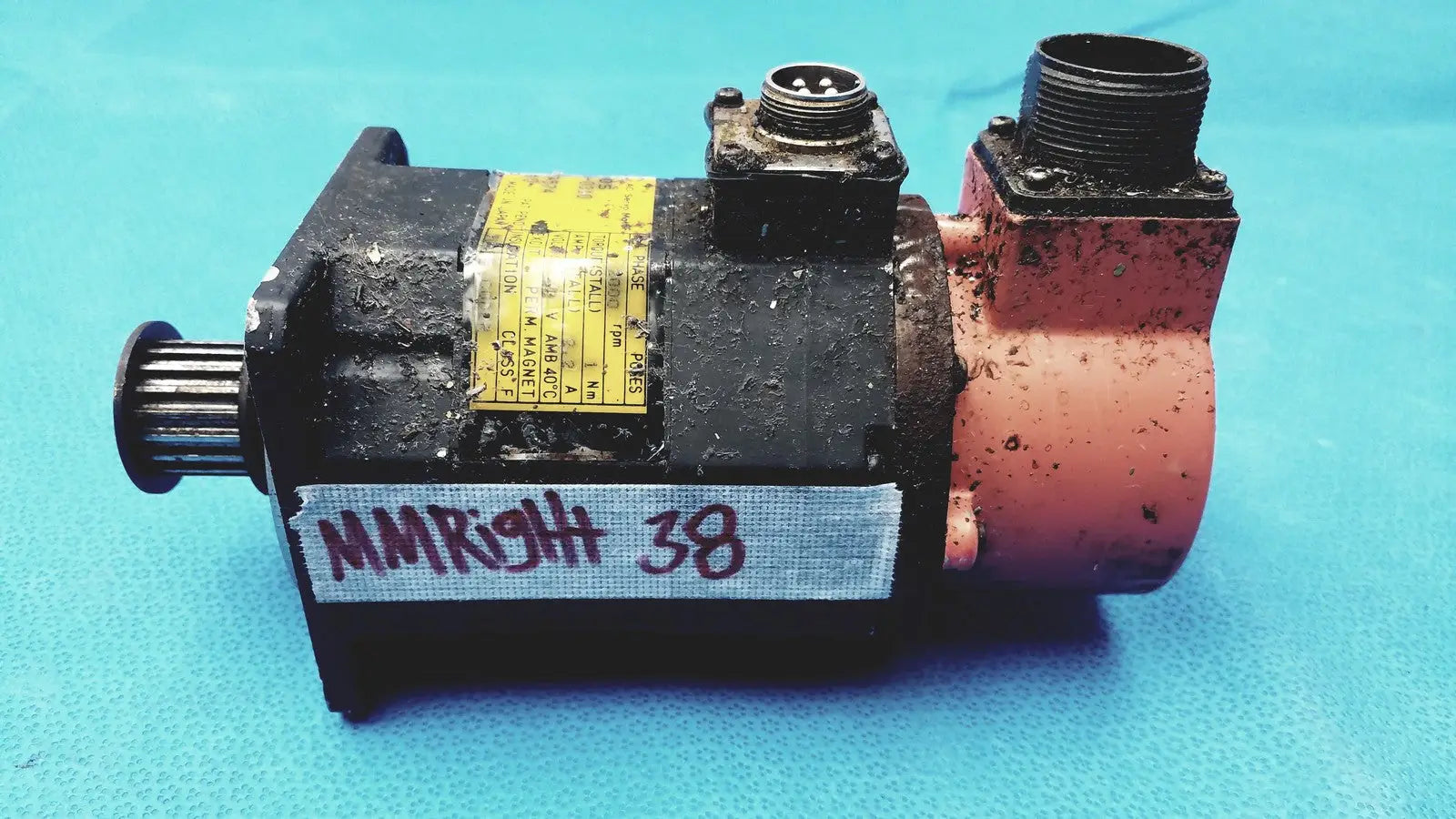 Reuse Medical Fanuc A06B-0310-B002 AC Servo Motor - Model 2-0S 4-Pin & 17-Pin Connector Servo Motors, as-is (for parts) product photo 1