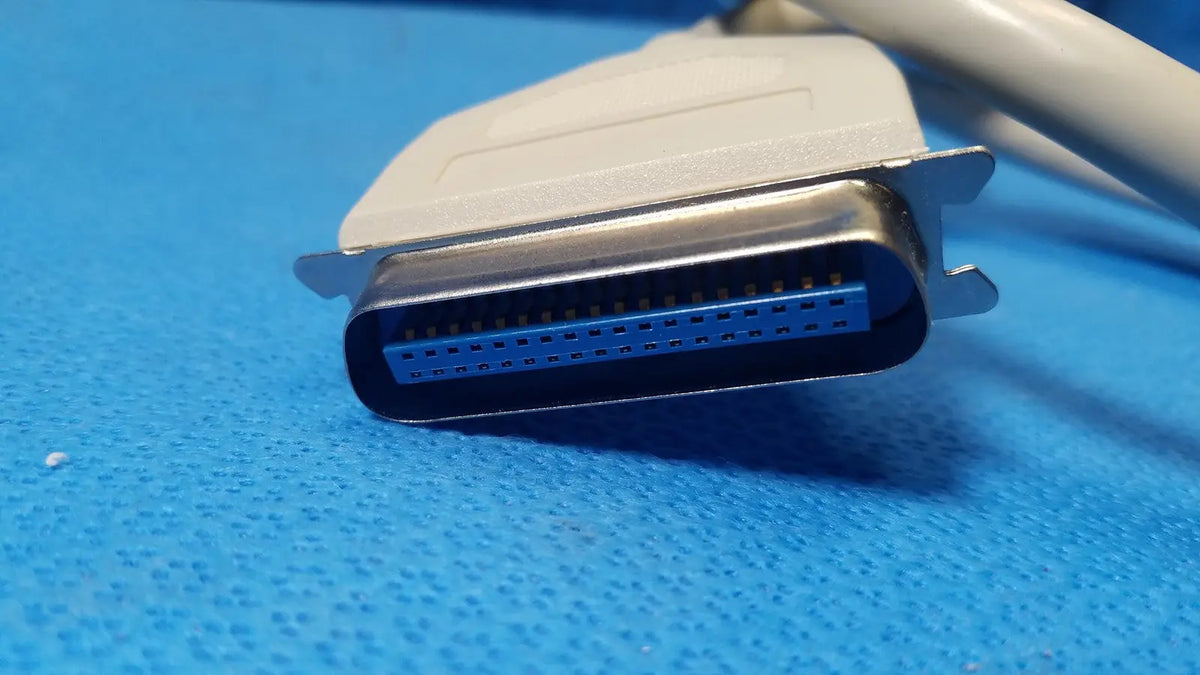 Beige and blue female connector external scsi cable with metallic housing db-25 connector for secure data connection