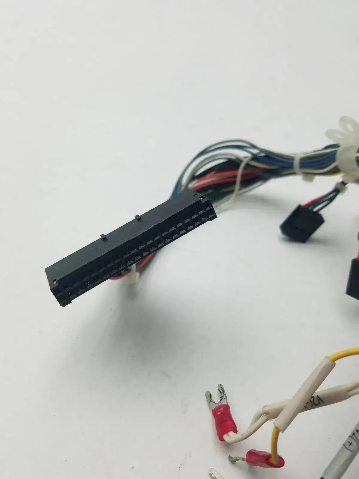Generic Female Pin Wire Cable Connectors Harness Wire Harness Connector, second-hand product photo 2